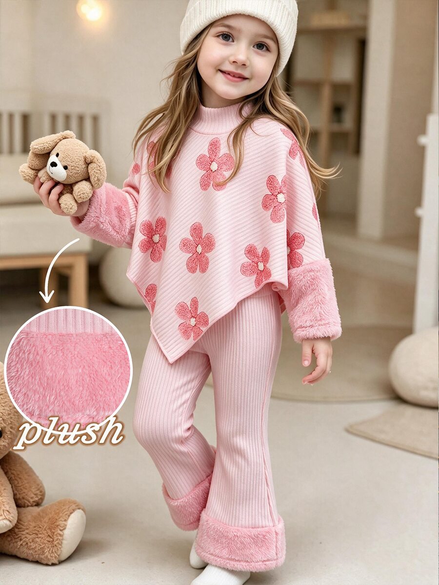 SHEIN YOUNG GIRLS 可愛粉色花卉印花毛絨假領披肩上衣與毛絨飾邊喇叭褲 2 件套 秋冬休閒套裝
