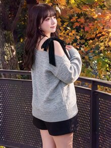 Bijouette Plus Size Women's Colorblock Shoulder Knot Long Sleeve Pullover Sweater - Grey - View 3