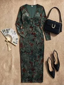 EastFlair Plus Size Women's Jacquard Deep V-Neck Long Sleeve Fitted Sexy Fashion Dress Fall/Winter Chinese Style Chic Dress Party Dress - Green - View 1