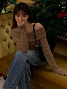 DAZY Women's Solid Color Cold Shoulder Cold Shoulder Knit T-Shirt White Spring Autumn Long Sleeve Tops - Khaki - View 2