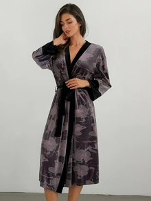 DAZY 女款印花圖案附腰帶睡袍，舒適休閒家居服，秋季適用 - 紫色 - 查看 11