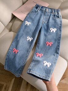 SHEIN Genkimix Kids 女童秋季棉質水洗百搭時尚休閒舒適寬鬆設計，3D蝴蝶結毛巾刺繡，鬆緊腰帶附抽繩，適合四季、度假、返校季，藍色水洗寬鬆寬腿牛仔褲 - 淺色水洗藍 - 查看 7