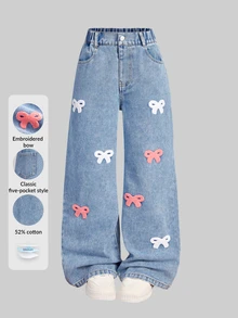 SHEIN Genkimix Kids 女童秋季棉質水洗百搭時尚休閒舒適寬鬆設計，3D蝴蝶結毛巾刺繡，鬆緊腰帶附抽繩，適合四季、度假、返校季，藍色水洗寬鬆寬腿牛仔褲 - 淺色水洗藍 - 查看 5