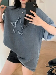 DAZY 女款寬鬆牛仔上衣，圓領、落肩、五角星毛邊設計可愛上衣 - 中等水洗藍 - 查看 3