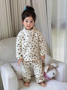 两件套女童米色豹纹抓绒长袖上衣和裤子套装，休闲时尚Polo领半拉链设计，适合室内外穿着，秋冬季节。 - 杏色 - 查看 5