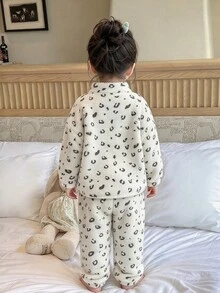 两件套女童米色豹纹抓绒长袖上衣和裤子套装，休闲时尚Polo领半拉链设计，适合室内外穿着，秋冬季节。 - 杏色 - 查看 2
