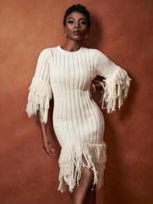 Zivah Vestido de Suéter Elegante de Festa de Outono Off-White para Mulheres, Gola Redonda, Mangas Três Quartos, Bainha com Franjas, Lã Canelada, Mini Slim, Aniversário, Trabalho - Damasco - Visão 6