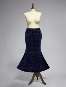 ROMWE Plus Size Women's Velvet Dark Floral Gothic Style Mermaid Skirt - Navy Blue - View 3