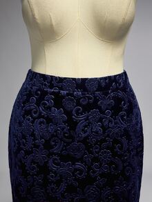 ROMWE Plus Size Women's Velvet Dark Floral Gothic Style Mermaid Skirt - Navy Blue - View 5