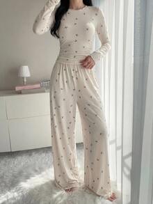 Dazy Tall 高个女款蝴蝶结印花圆领修身长袖T恤和宽松长裤两件套休闲夏季家居服套装 - 白色 - 查看 7