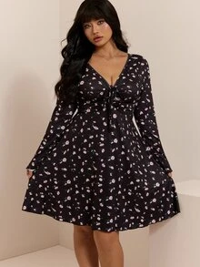 CovetEZ Autumn/Winter New Romantic Floral V-Neck Tie-Front Casual Long Sleeve Plus Size Dress Fall - Black - View 3