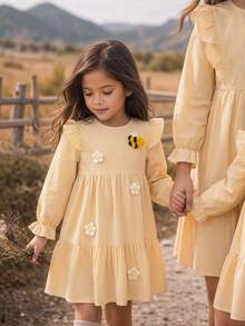 Emery Rose Kids Emery Rose Kids 女童 3D 花朵裝飾條紋圓領長袖荷葉邊可愛洋裝 - 彩色 - 查看 3