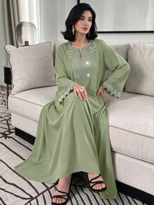 Al Najma 优雅的 V 领喇叭袖饰有汽车亮片和花朵图案的连衣裙，适合春夏季全长 Jalabiya，端庄 - 綠色 - 查看 2