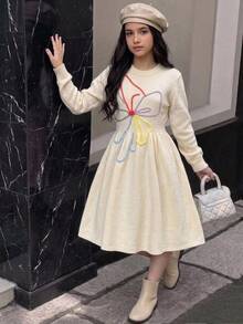 SHEIN 青少年女孩針織毛衣洋裝 休閒甜美花卉中長洋裝 秋冬款 - 杏色 - 查看 5