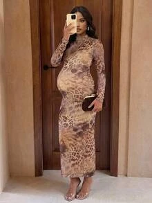 MaterniChic Gaun Hamil Elegan Model Pas Badan dengan Leher Bulat dan Motif Leopard - MultiWarna - View 9