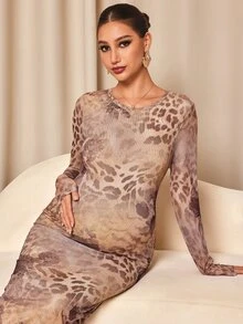 MaterniChic Gaun Hamil Elegan Model Pas Badan dengan Leher Bulat dan Motif Leopard - MultiWarna - View 6