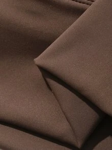 Dazy Plus Bra Olahraga Tanpa Lengan Minimalis Warna Solid dengan Bentuk Ringan - Coklat - View 4