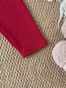 SHEIN 2件組女嬰針織開襟衫褲套裝，甜美酒紅色刺繡蕾絲領、羅紋長袖圓領、常規版型，適合生日派對、秋季與聖誕節，鈕扣開襟 - 酒紅色 - 查看 7