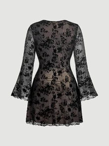 SHEIN MOD Plus Size Women V-Neck Lace Contrast Mesh Bell Sleeve Mini Skirt Winter - Black - View 3