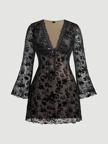 SHEIN MOD Plus Size Women V-Neck Lace Contrast Mesh Bell Sleeve Mini Skirt Winter - Black - View 2