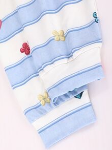 SHEIN 青少年女孩秋季風格藍白條紋半拉鍊運動衫，可愛彩色愛心三葉草刺繡寬鬆落肩長袖上衣，休閒秋季T - 藍色 - 查看 3