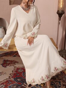 Al Najma Elegant Applique Decor Arabic Style Dress For Women - Apricot - View 8