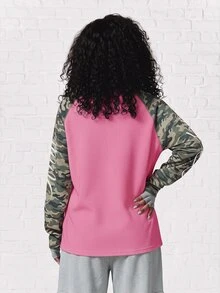 SUMWON WOMEN Oversized Raglan Long Sleeve Top With Camouflage Contrast Sleeves And City Graphic Print Colorblock Design - Pink - View 7