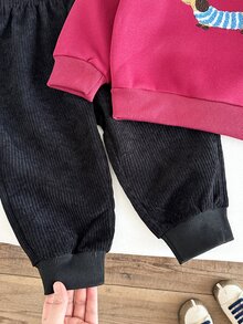SHEIN 男嬰秋冬圓領長袖抓絨衛衣，附可愛小狗刺繡，搭配百搭時尚休閒燈芯絨慢跑長褲套裝，適合外出、旅行、公園散步與購物 - 酒紅色 - 查看 10