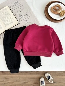 SHEIN 男嬰秋冬圓領長袖抓絨衛衣，附可愛小狗刺繡，搭配百搭時尚休閒燈芯絨慢跑長褲套裝，適合外出、旅行、公園散步與購物 - 酒紅色 - 查看 2