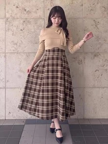 Bijouette 大尺碼女款優雅連身裙，打結領口、露肩長袖與拼接格紋設計，秋季款 - 彩色 - 查看 15