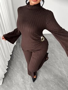 SHEIN LUNE CURVE Plus Size Women's Autumn/Winter Fashion Elegant Minimalist Versatile Fuzzy Plush Fabric Button Decor Split Flare Long Sleeve Top And Slim Fit Flare Long Pants Solid Color 2 Pieces Set - Brown - View 7