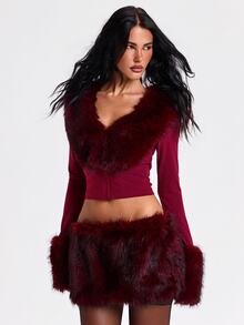 ROMWE Áo top nữ ôm sát cổ V sâu, hở trước, phối lông giả, phong cách Y2K Hot Girl Party - Màu Đỏ Sâu - Xem 8