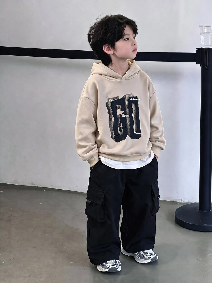 SHEIN 2件組小男孩休閒街頭風韓式連帽長袖衛衣與純色鬆緊腰運動長褲套裝,適合返校、生日、嬰兒洗禮、節日派對,秋冬穿著 - 彩色 - 查看 1