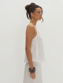 MUSEYN White Satin Jacquard Scoop Neck Racer Back Detail Floaty Top Versatile Evening Date Night Chic New Season Fall Party Elagant - White - View 4