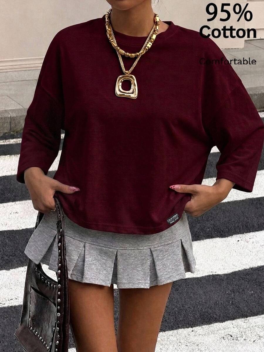 Muchica Kaos Lengan Panjang Oversize dengan Patch Huruf dan Bahu Jatuh - Burgundy - View 1