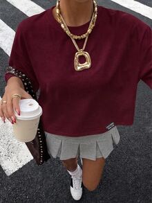 Muchica Kaos Lengan Panjang Oversize dengan Patch Huruf dan Bahu Jatuh - Burgundy - View 5