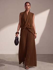Zivah New Spring Summer Commute Elegant Minimalist Vacation Loose Shades Of Brown Sleeveless V-Neck Cross Top + Pleated Wide Leg Pants 2pcs Set Office - Coffee Brown - View 1