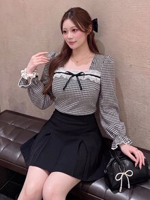 Bijouette Japanese Retro Houndstooth Plus Size Square Neck Long Sleeve Top, Lace Trim With Black Ribbon Bow Sweet And Delicate, Puff Sleeves And Ruffle Cuffs Flatter Arm Lines, Elastic Fabric Loose Fit For Figures, Slim Fit Cropped Length Elevates Waistline, Versatile Slimming Gentle Plaid Base Layer For Daily Wear, Dating And Commuting - Black and White - View 7
