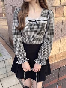 Bijouette Japanese Retro Houndstooth Plus Size Square Neck Long Sleeve Top, Lace Trim With Black Ribbon Bow Sweet And Delicate, Puff Sleeves And Ruffle Cuffs Flatter Arm Lines, Elastic Fabric Loose Fit For Figures, Slim Fit Cropped Length Elevates Waistline, Versatile Slimming Gentle Plaid Base Layer For Daily Wear, Dating And Commuting - Black and White - View 11