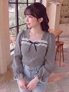Bijouette Japanese Retro Houndstooth Plus Size Square Neck Long Sleeve Top, Lace Trim With Black Ribbon Bow Sweet And Delicate, Puff Sleeves And Ruffle Cuffs Flatter Arm Lines, Elastic Fabric Loose Fit For Figures, Slim Fit Cropped Length Elevates Waistline, Versatile Slimming Gentle Plaid Base Layer For Daily Wear, Dating And Commuting - Black and White - View 9