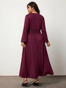 Enliva Gaun Maxi Flowy Wanita Plus Size Kerah V Lengan Panjang Gaya Gothic Elegan untuk Musim Gugur, Menawan dan Cocok untuk Bentuk Tubuh Apel - Rose Red - View 2
