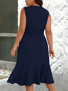 Rometta Plus Size Women Elegant Solid Color V-Neck Waist Cinching Sleeveless Dress - Navy Blue - View 6