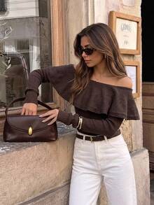 Serisse كنزة صوفية نسائية أنيقة باللون البني الشوكولاتة، مكشوفة الكتفين مع كشكشة وتراكب مضلع، ضيقة الملاءمة، بأكمام طويلة، مناسبة للخريف والعمل والكاجوال والخروج والعطلات والحفلات - بني - مشاهدة 1
