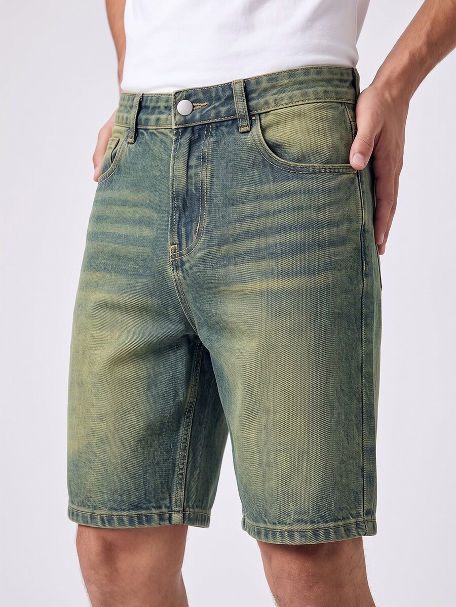 RivetRise Celana Pendek Denim Biru Kasual Gaya Jalanan Pria dengan Desain Kumis Kucing - Medium Wash - View 1