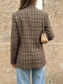 SHEIN PariChic 最新美拉德風復古格紋立領西裝外套，採用紋理格紋面料打造，特色不對稱單鈕扣設計與立領剪裁，內在復古氛圍，修身俐落版型，適合通勤、休閒、輕復古造型及其他場合，領口＋不對稱設計西裝外套，內在復古氛圍 - 彩色 - 查看 2