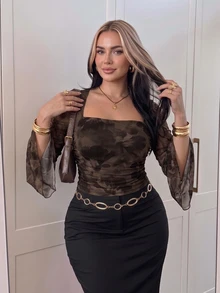 SHEIN CURVE+ 大尺碼女款休閒浪漫花卉印花喇叭袖上衣 秋季 - 彩色 - 查看 5