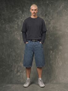 Manfinity EMRG Men's Street Fashion Wide Leg Denim Capri Shorts, Holiday - Medium Wash - View 5