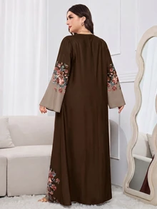 Al Najma 大尺碼女款花卉印花對比色長袖傳統阿拉伯式長袍 - 棕色 - 查看 2