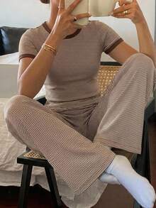 DAZY 女款條紋短袖圓領T恤與長褲休閒家居服套裝 - 棕色 - 查看 8