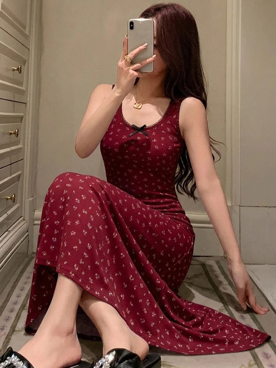DAZY 甜美碎花無袖收腰長洋裝 夏季女款睡裙 - 酒紅色 - 查看 1